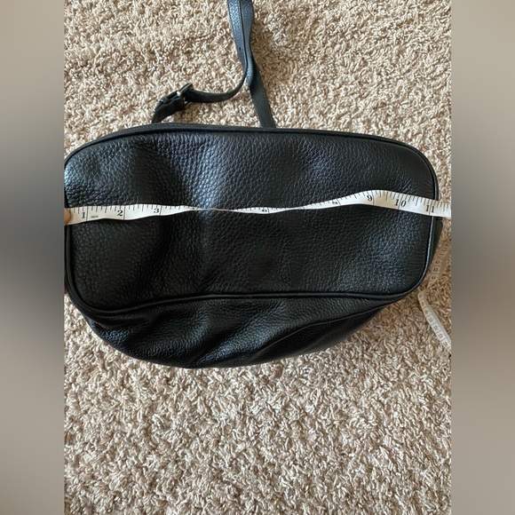 MICHAEL KORS Soft Leather black bucket purse with shoulder strap - Picture 10 of 14